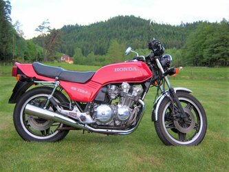 774024496_HondaCB1.thumb.jpg.f798081e8f6ee3025e02ae255c91c093.jpg