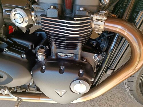 engine speed twin 1200.jpg