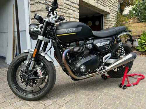 SPEED TWIN 1200 - 01.jpg